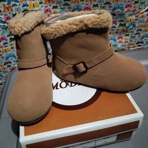 Moda Tan Women's Boots